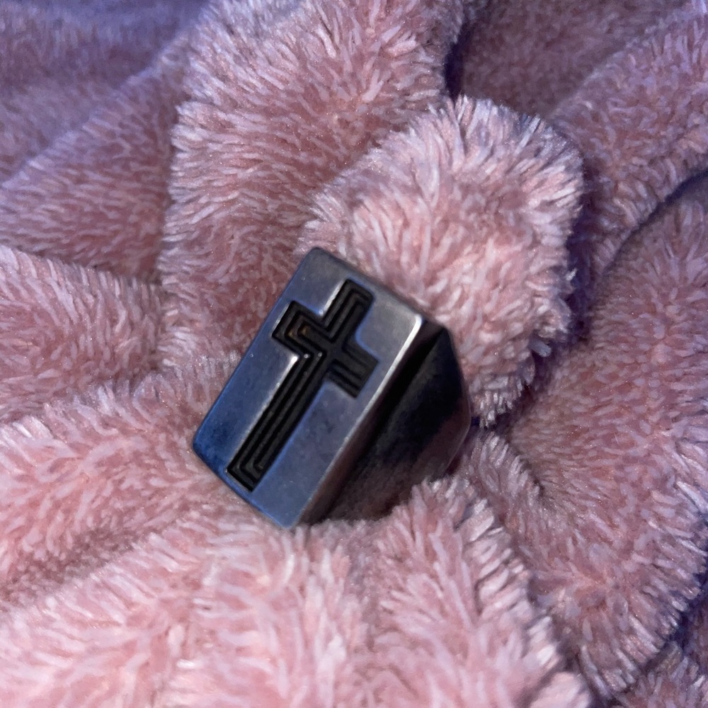 GTHIC cross biker ring
